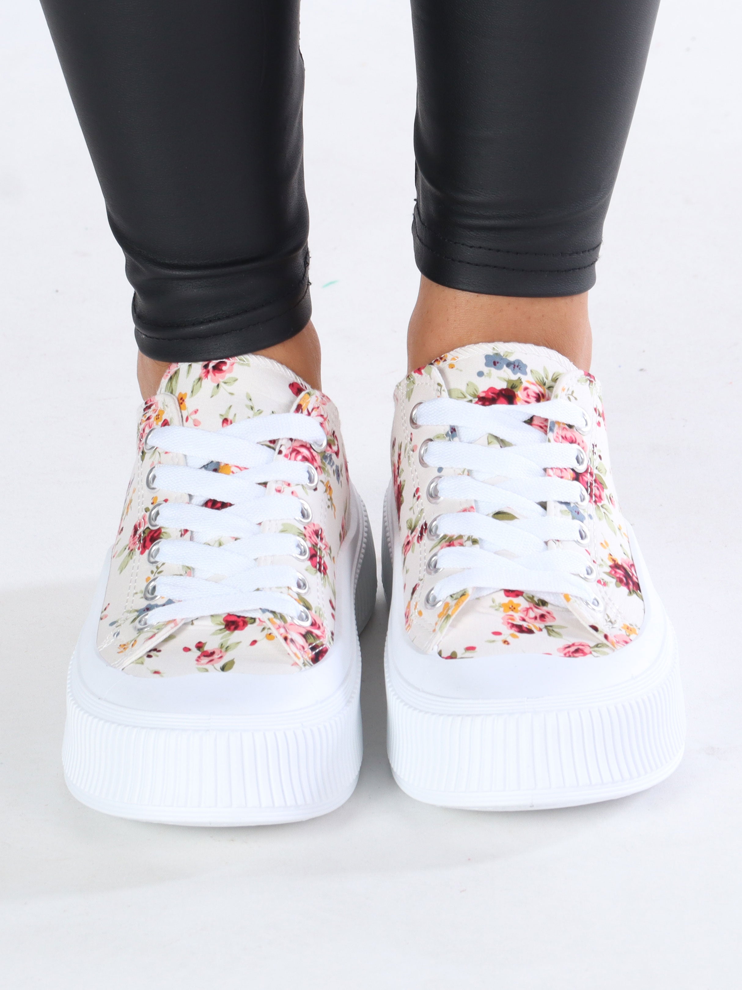 Melina - Sneakers med blomsterprint og bred hvid sål